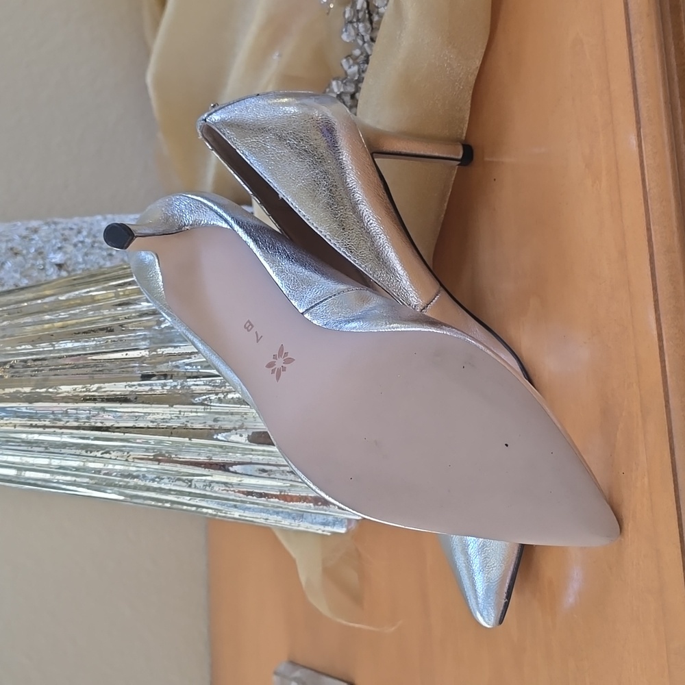 New! Bcbgeneration Metallic Silver Heels Size 7 - image 5